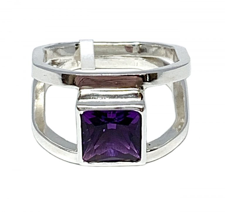 Sterling silver and 2.5 ct amethyst ring by A&R Jewellery | Effusion Art Gallery + Cast Glass Studio, Invermere BC